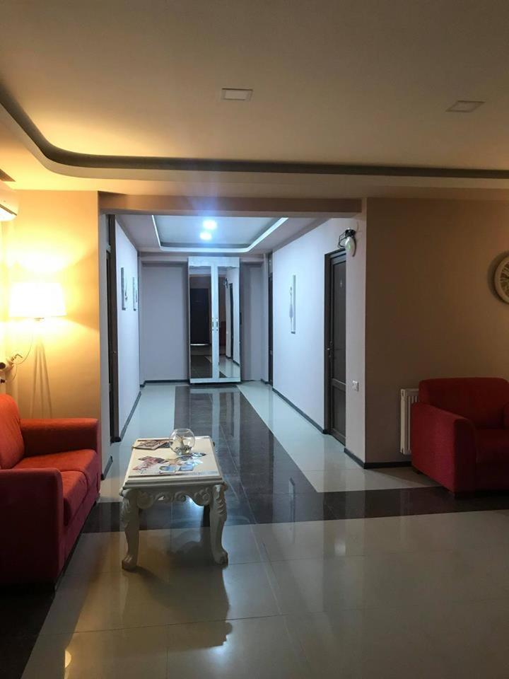 Hotel Caucasus Tiflis Exterior foto
